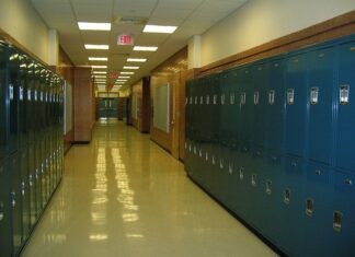 Po co szafka RTV? Po co szafka RTV?