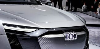 Ile koni ma e-tron GT?