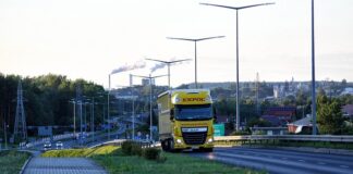 Ile kg można załadować na tira? Ile kg można załadować na tira?